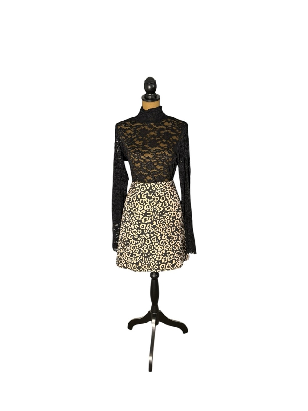 LOFT Leopard Print Embroidered A-Line Mini Skirt Pockets Women’s Size 6